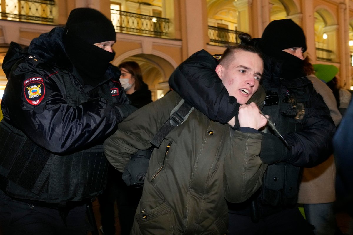 Russians against. Полиция Украины. Протесты в Санкт-Петербурге сейчас. Акции протеста в Санкт-Петербурге.