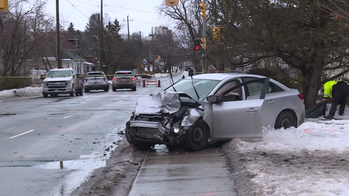 1 dead after collision in Kingston, Ont. - Kingston | Globalnews.ca