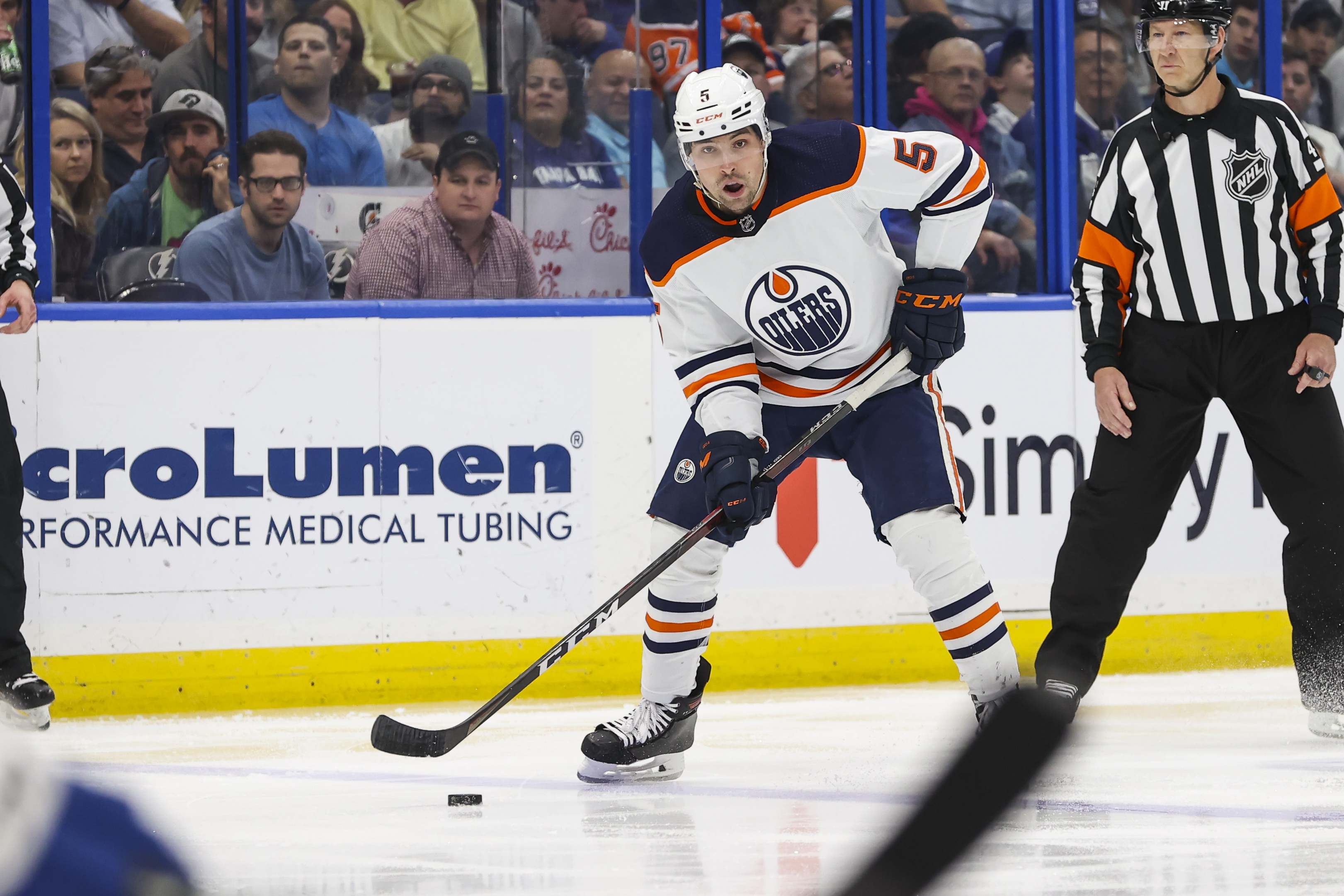 Cody Ceci, Zach Hyman lead Oilers to win over Islanders