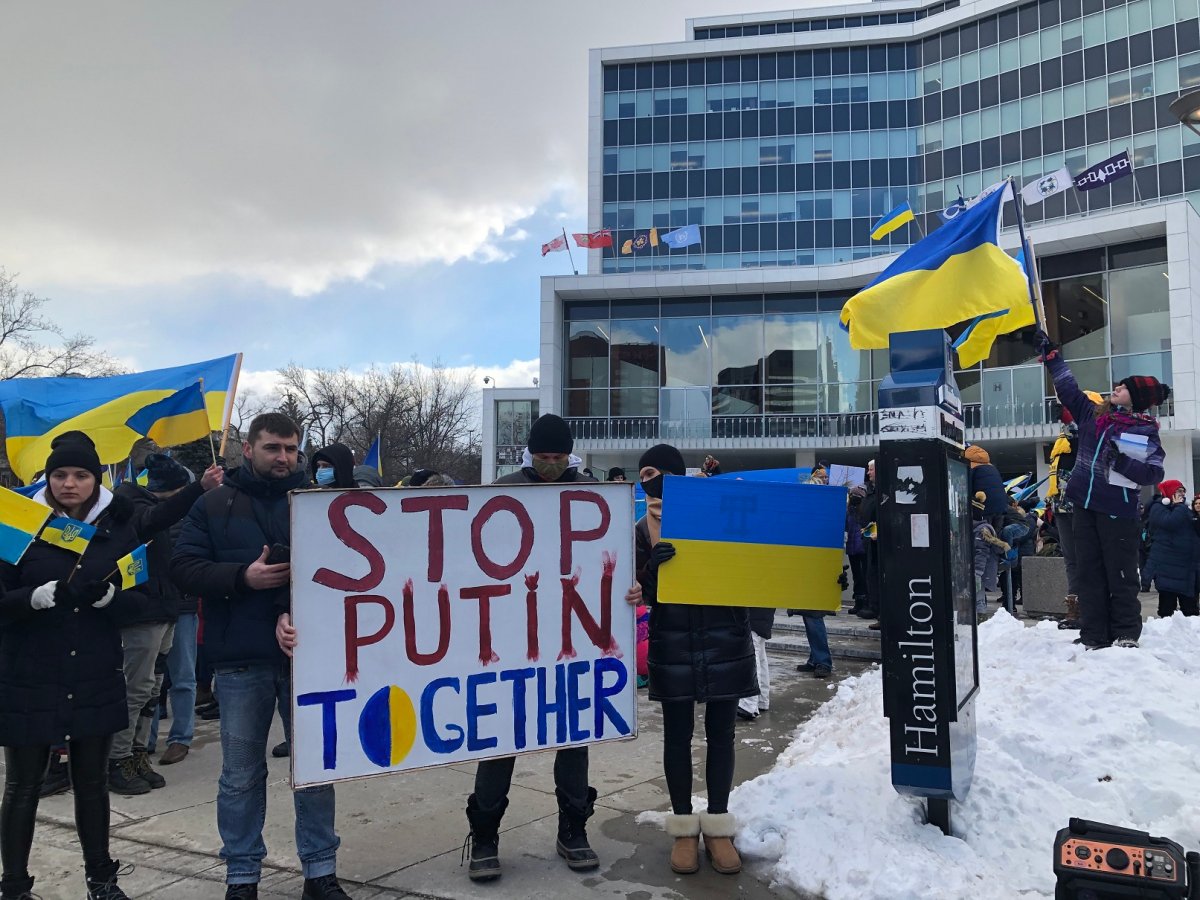 Hundreds rallied in support of Ukraine in front of Hamilton city hall on Sunday.