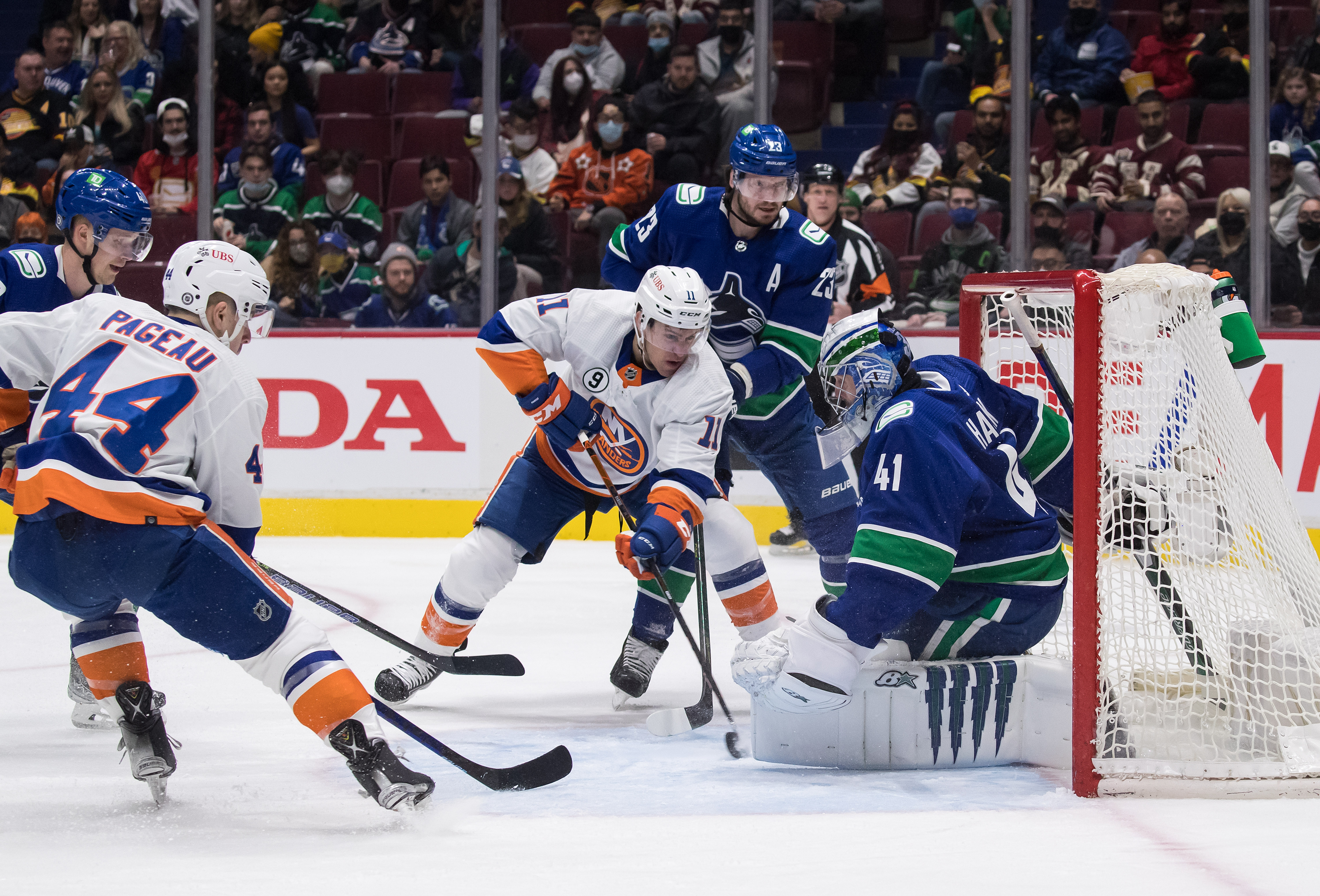 Vancouver Canucks 6, New York Islanders 5: “Unacceptable” loss - Lighthouse  Hockey
