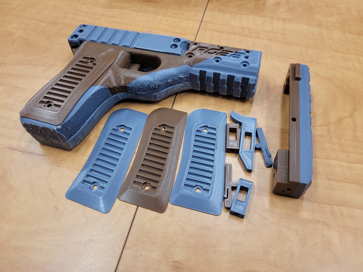 Regina CRT with help from CBSA executed a search warrant, after further investigations into the home, they located a 3D printer along with 3D printed weapons and illegal devices.