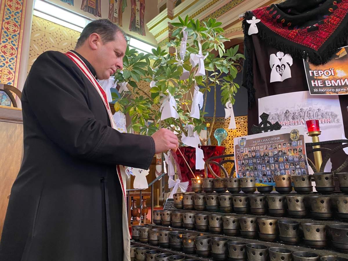Rev. Ihor Shved of Winnipeg’s Sts. Vladimir and Olga Cathedral went to pray at the cathedral Wednesday night, when news of Russia’s invasion reached Manitoba.