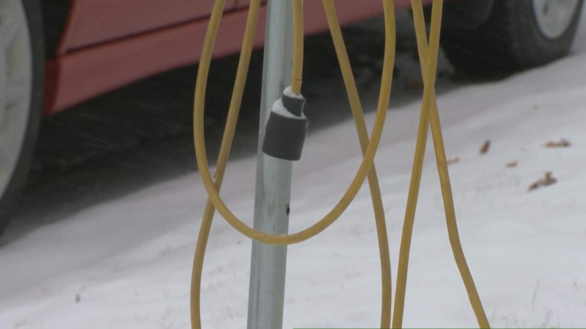 Calgary mom faces hardship after extension cord continuously pulled out during cold spell