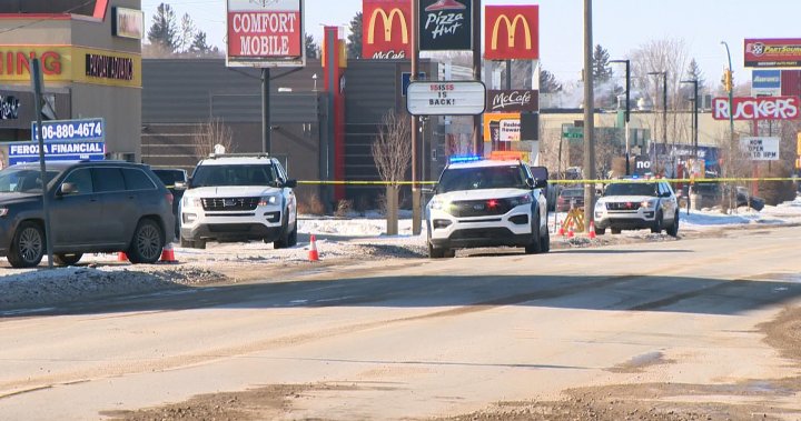 Saskatoon police shoot man during confrontation