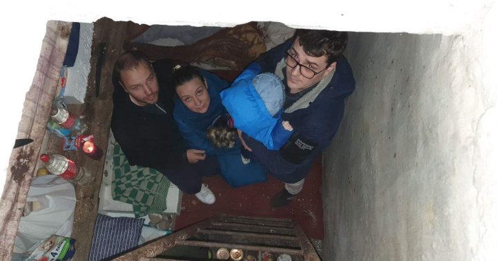 Edmontonians say family in Kyiv forced into bunkers as Russian air strikes rain down