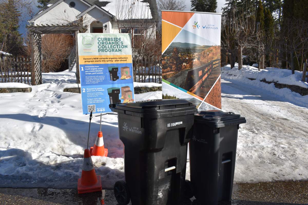 Vernon organics collection carts