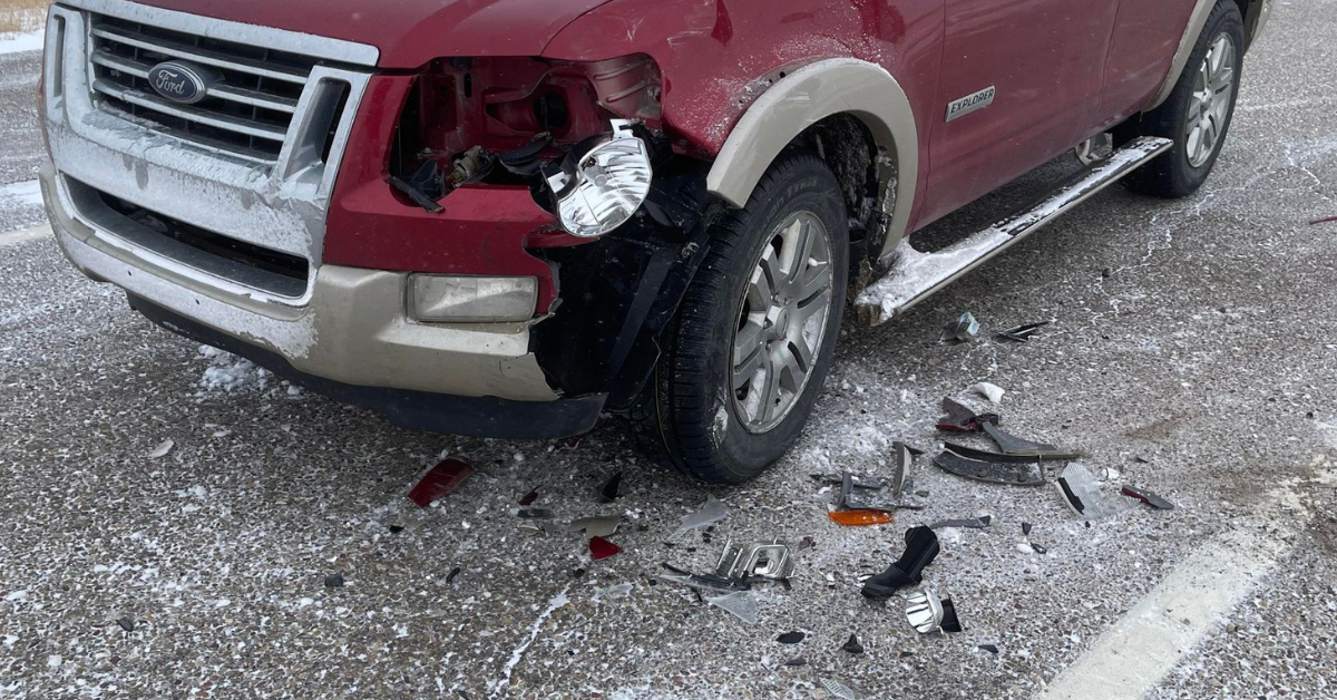 Tara Schamber told Global News her vehicle was struck by oncoming protesters who broke through the RCMP barricade on Feb. 2, 2022.