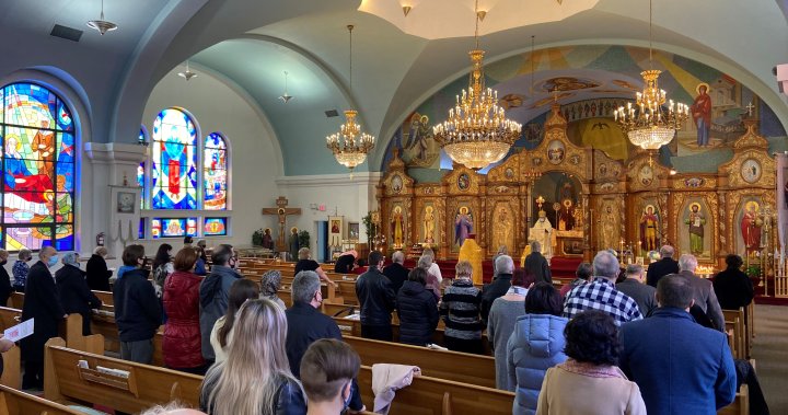 Ukrainians in Edmonton gather at local churches, praying for peace as Russian invasion takes its toll