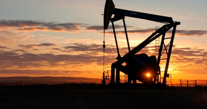 U.S. oilfield companies Halliburton, Schlumberger draw back from Russia