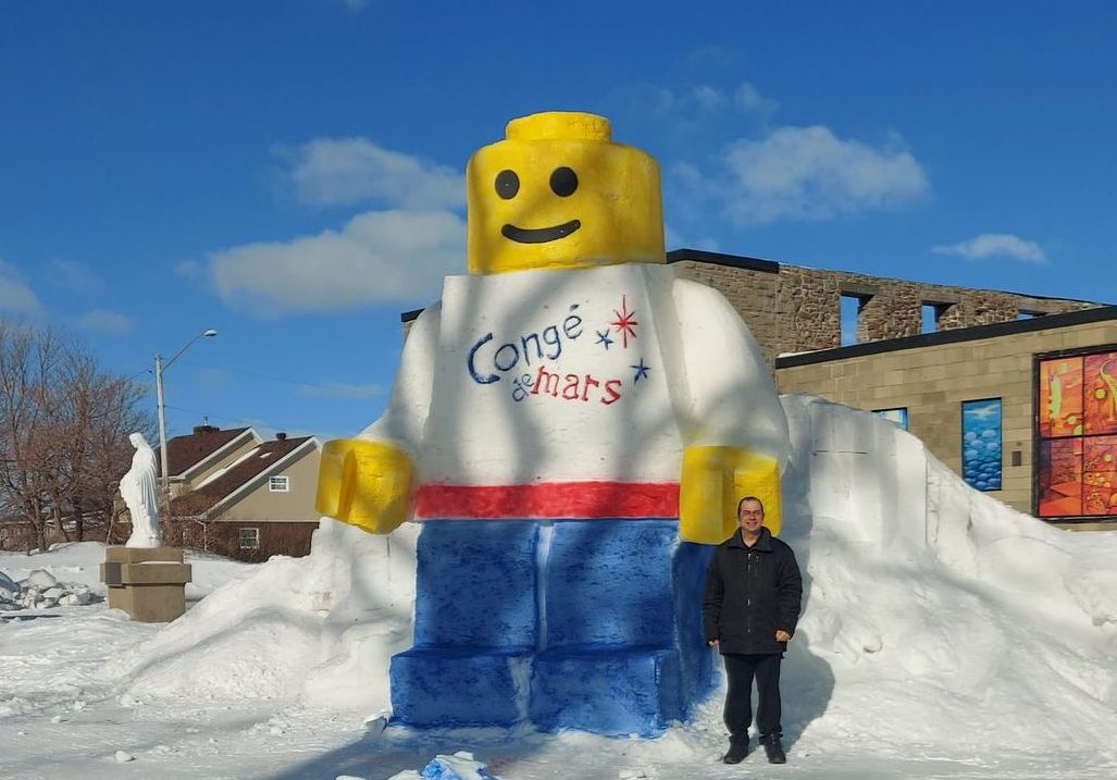 Artist builds 18-foot Lego-inspired snow sculpture in Caraquet, N.B. - image