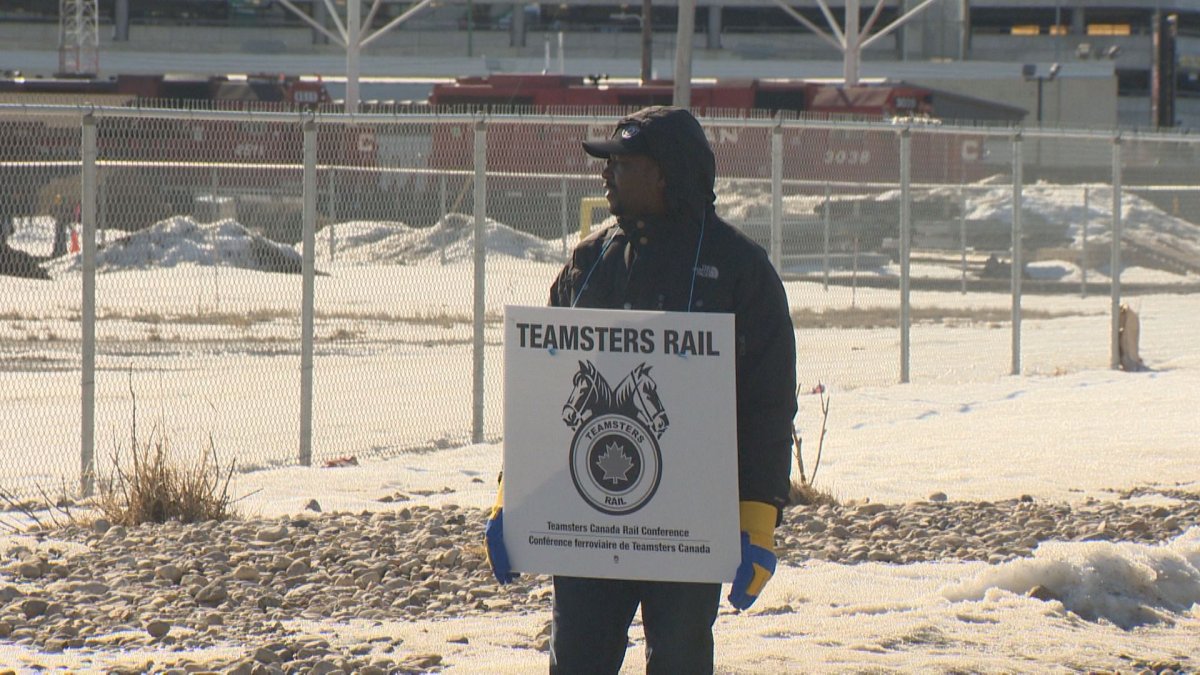 Saskatchewan organizations react to CP Rail work stoppage Globalnews.ca