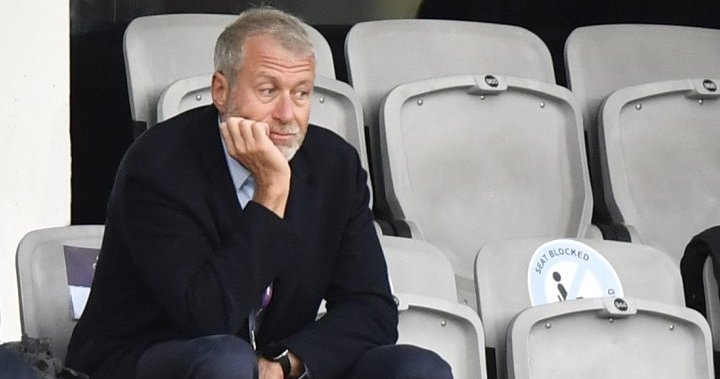Russian oligarch Roman Abramovich banned from running Chelsea FC