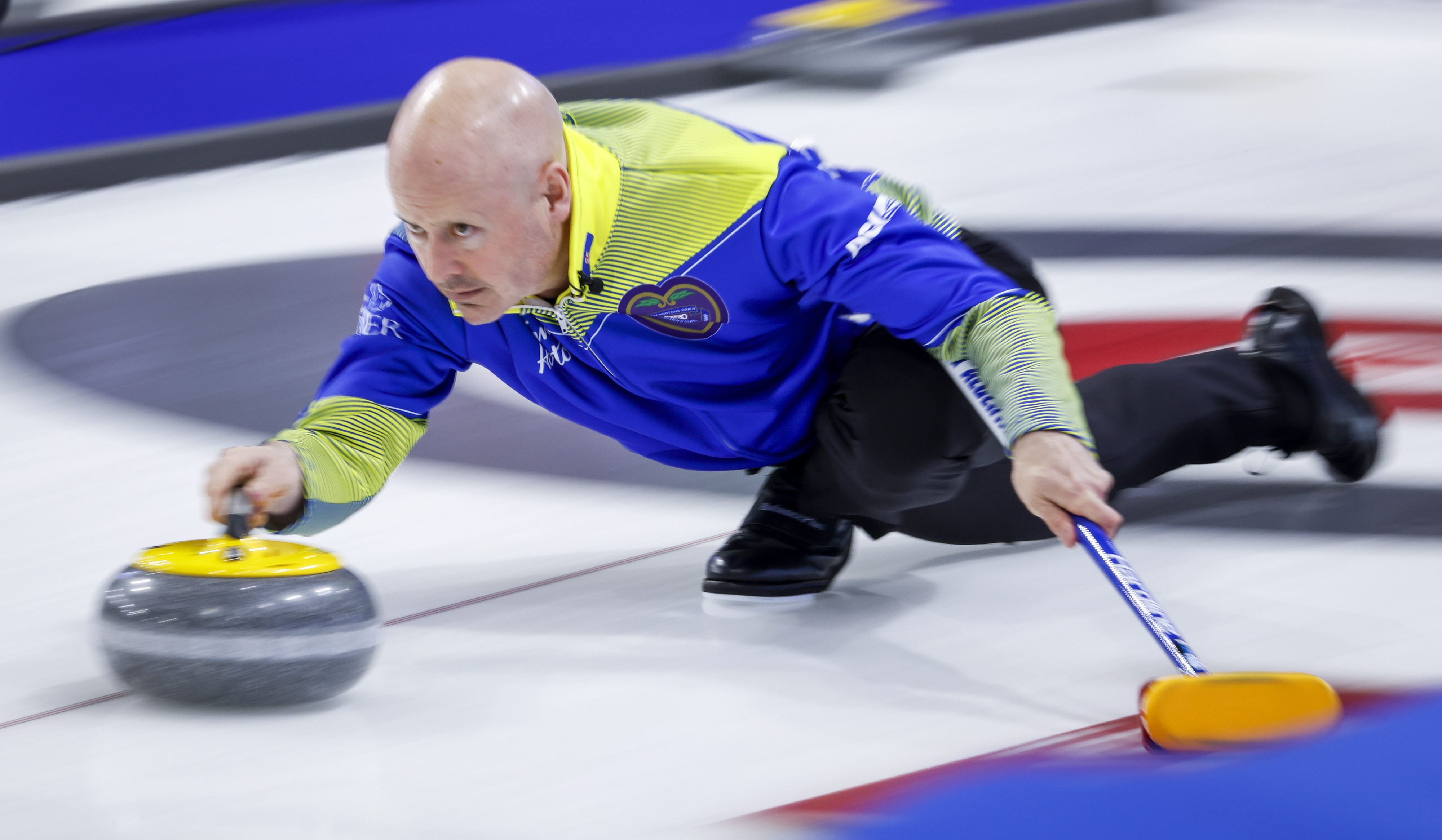Koe, Dunstone and Bottcher post victories to remain unbeaten at Tim Hortons Brier Globalnews.ca