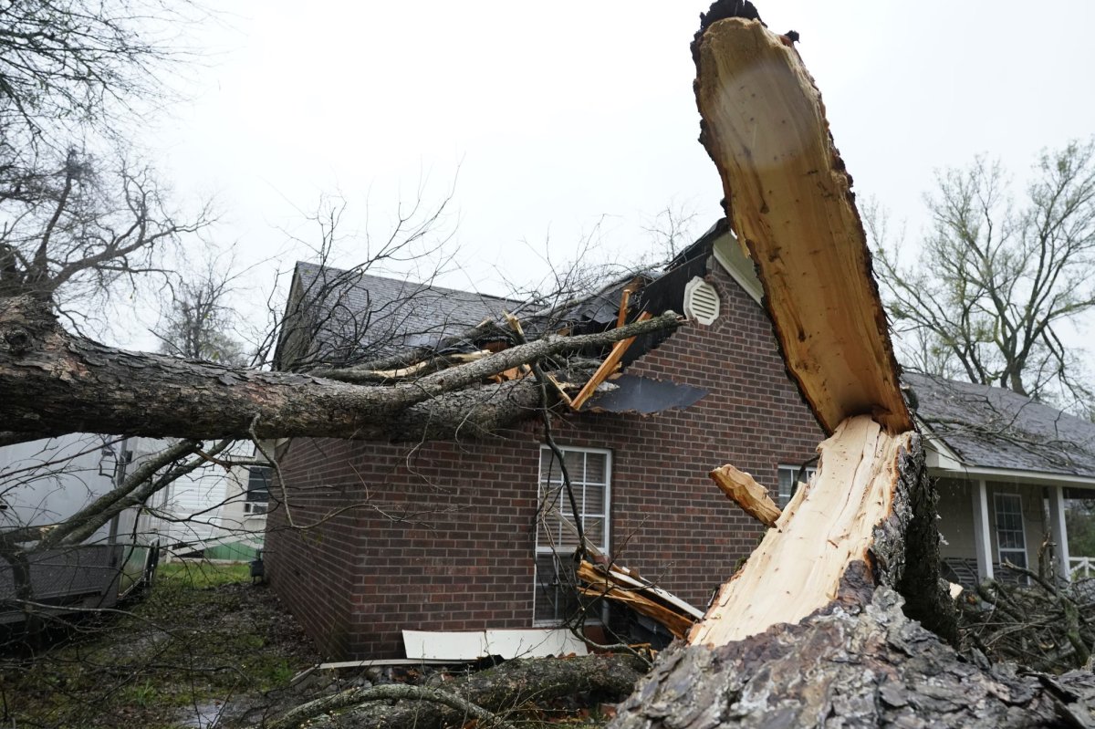 Tornado rips through New Orleans as storms cause widespread damage in U ...