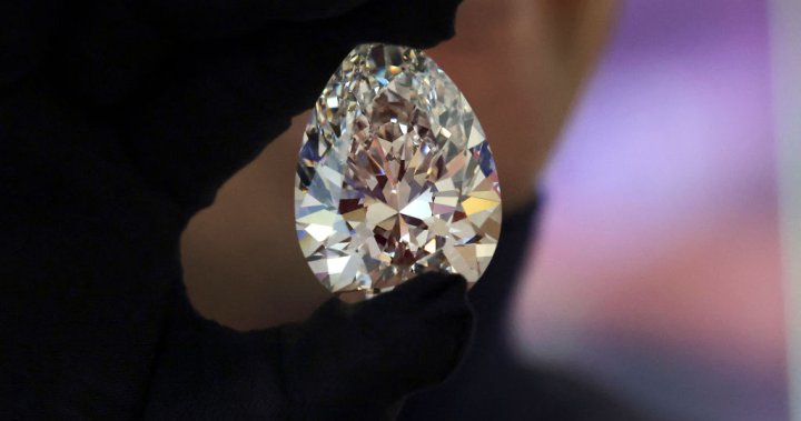 Giant diamond dubbed 'The Rock' going up for auction - National |  Globalnews.ca
