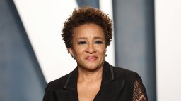Wanda Sykes attends the 2022 Vanity Fair Oscar Party hosted by Radhika Jones at Wallis Annenberg Center for the Performing Arts on March 27, 2022 in Beverly Hills, California.