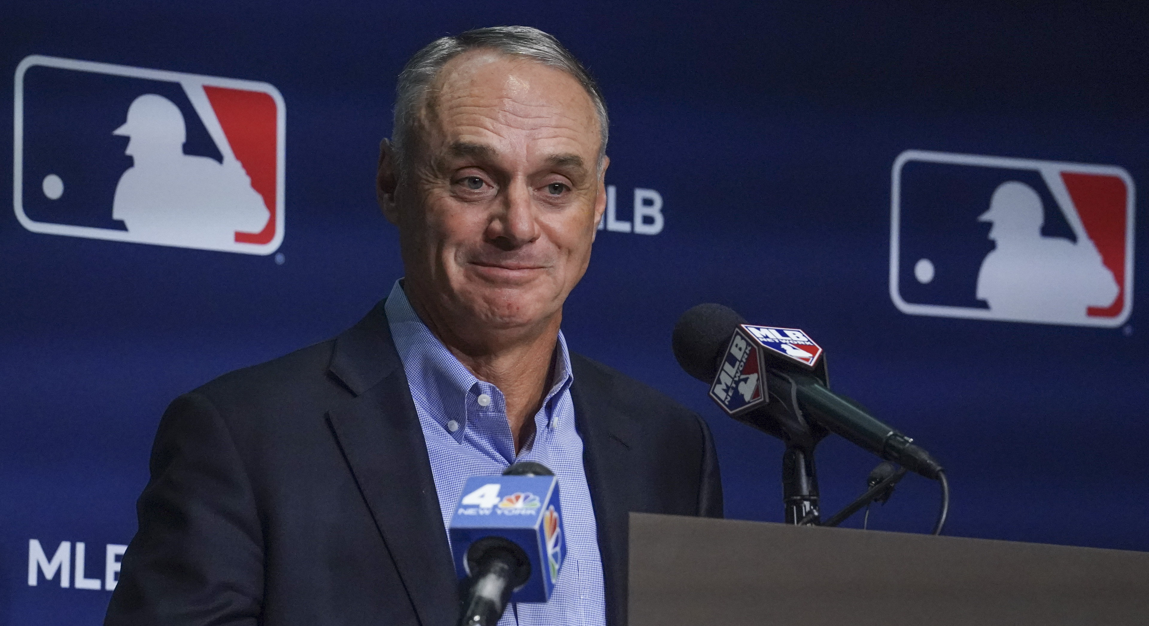 MLB Scrubs Website After Owners Vote to Lockout Players