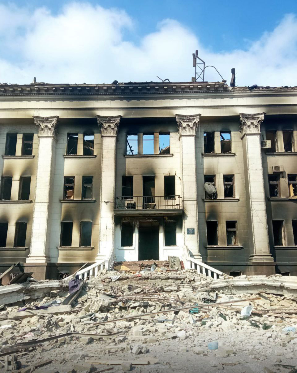 Theatre hall was bombed in Mariupol