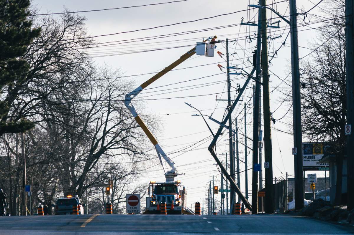 oxford street east hydro pole crash