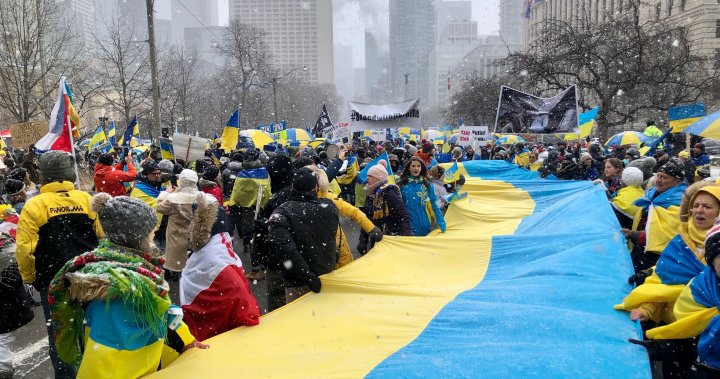 Torontonians march en masse in support of Ukraine as war continues