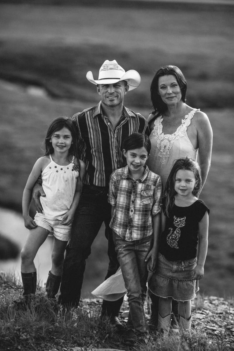 [Stephane, Shawna and their family; Image provided by connectFirst]