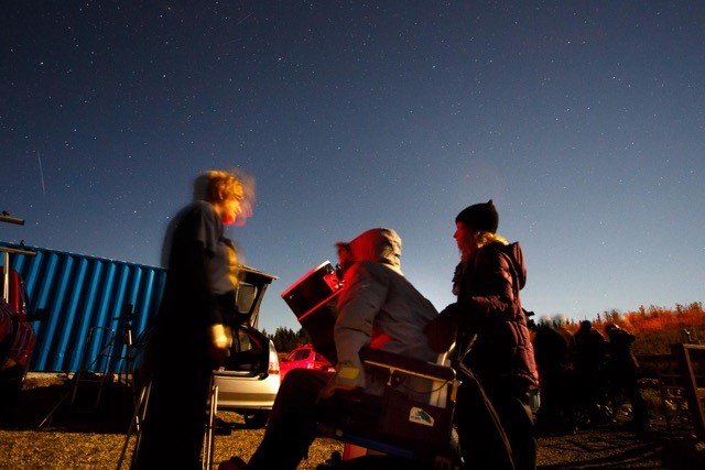 Крадците избягаха с телескопи за близо 11 000 долара когато