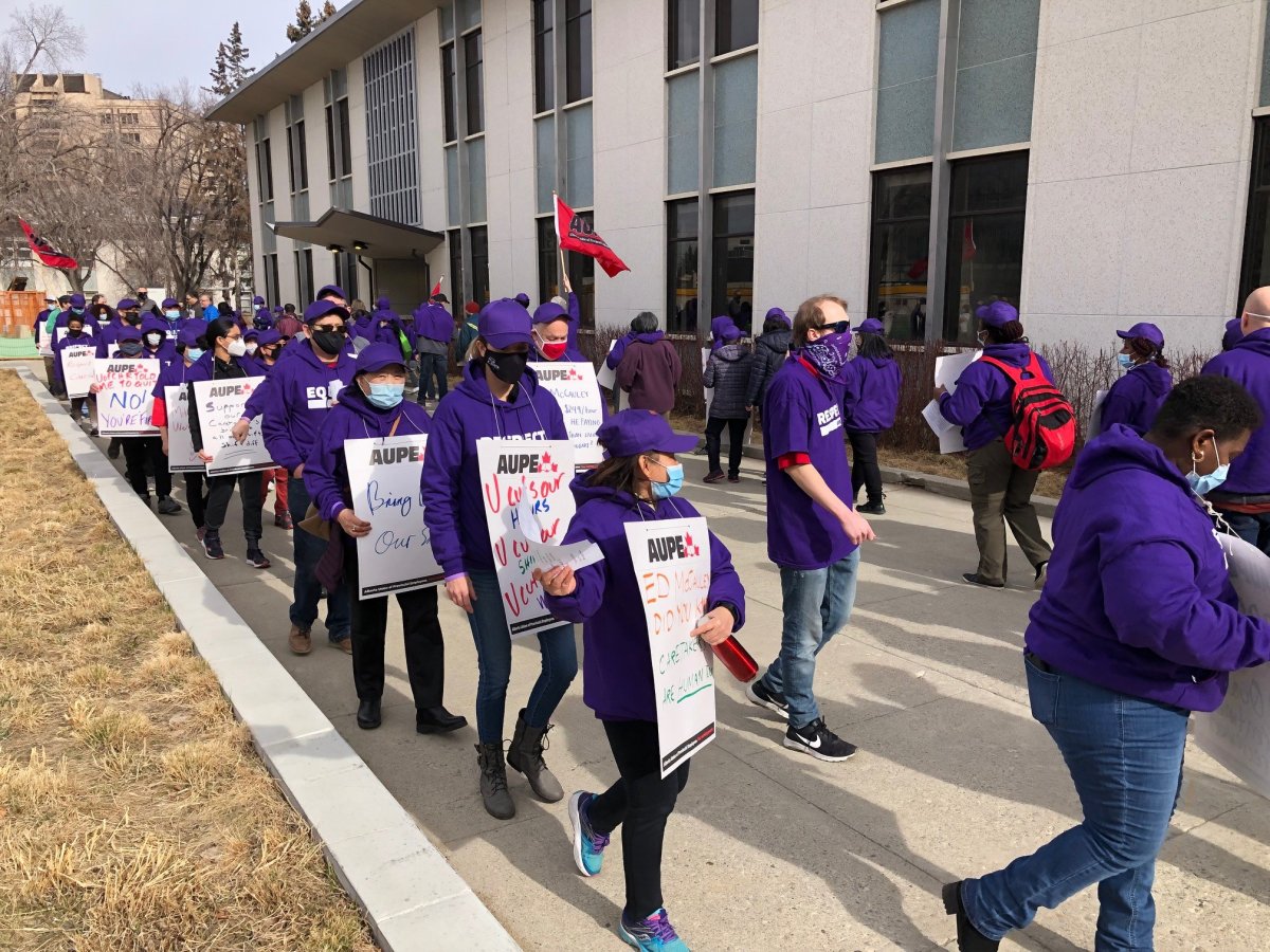 A rally at the University of Calgary aimed to shine the spotlight on working conditions for support staff Mar. 17, 2022.