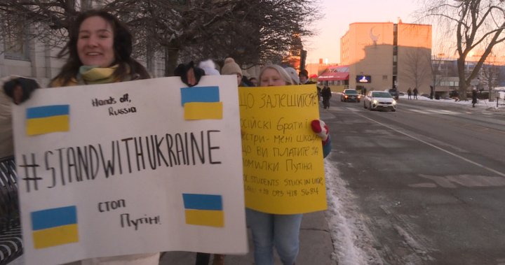 Queen’s University students rally in support of Ukraine