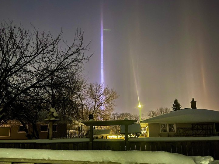 Regina residents treated to special weather phenomenon known as light
