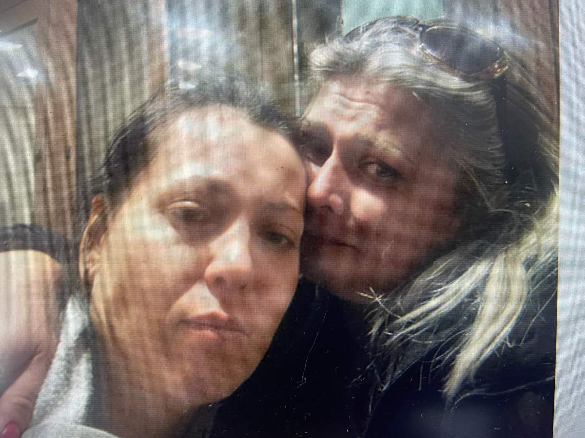 Elena Burden and her sister Tatyana Kaliuzhna.