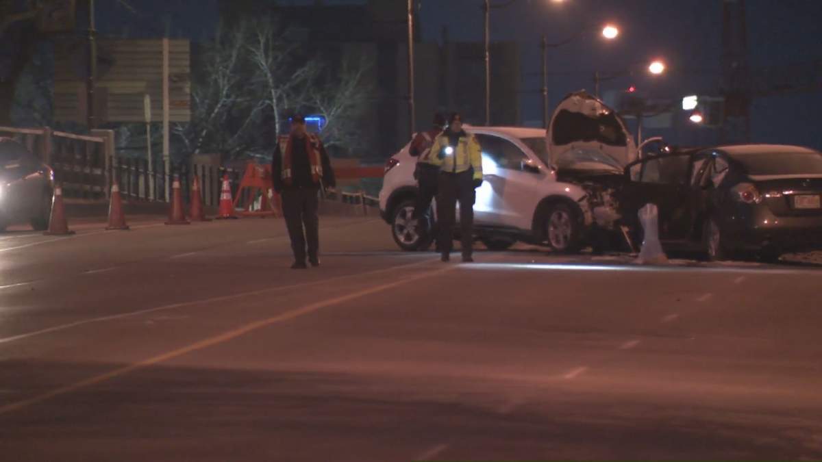 Head on crash on 14th street in Calgary