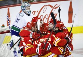 Dube scores go-ahead goal as Calgary Flames beat New Jersey Devils 6-3 -  Calgary | Globalnews.ca