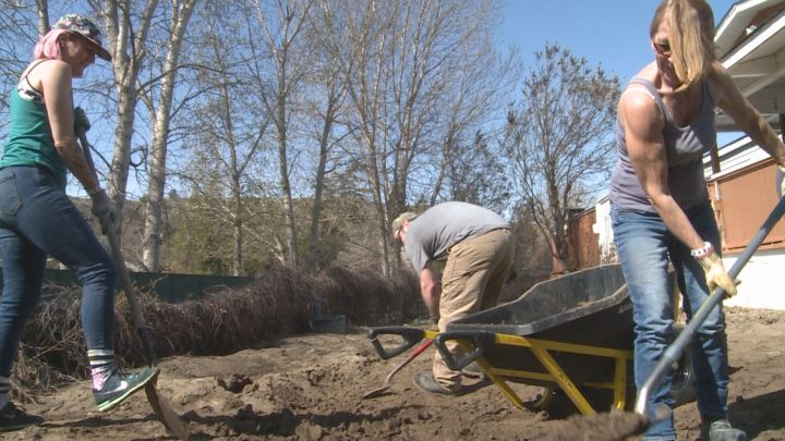 Neighbourhood clean-up helps Merritt flood victims