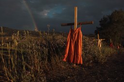 Continue reading: Photo of red dresses hung on crosses along B.C. roadside wins world photo award
