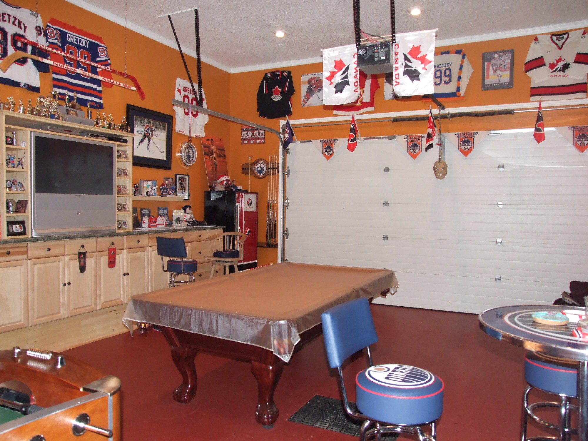 Saskatchewan hockey fan robbed of valuable Wayne Gretzky collection