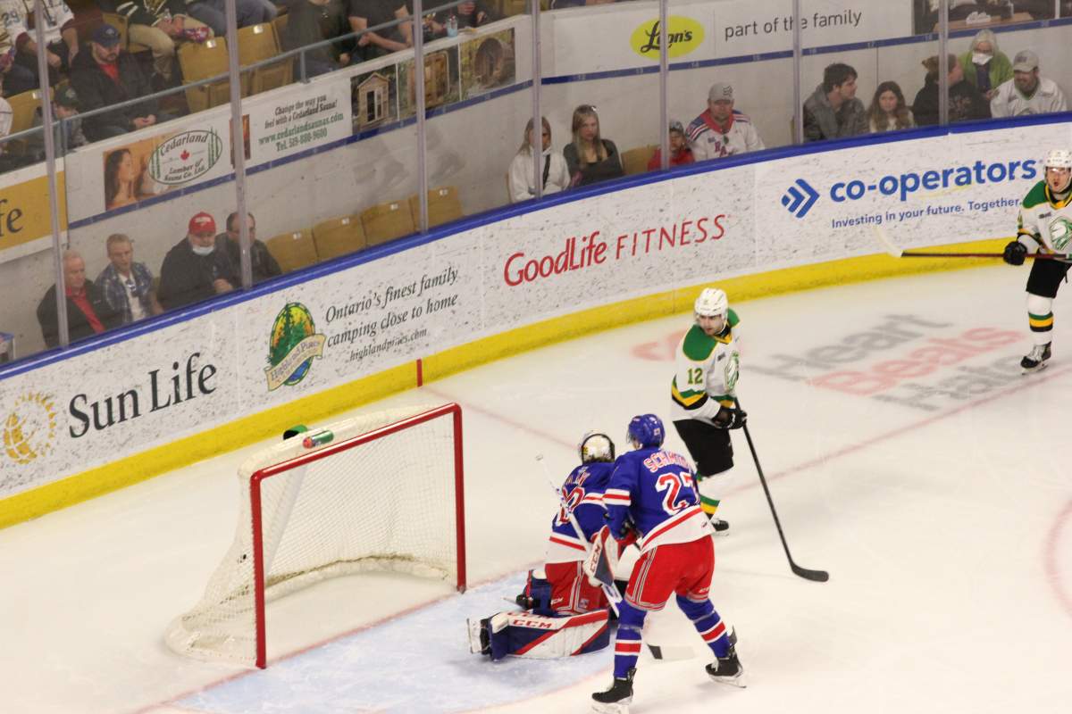Kitchener, Ont. – Tye McSorley watches a Luke Evangelista shot go into the Kitchener net in the first period of Game 3.