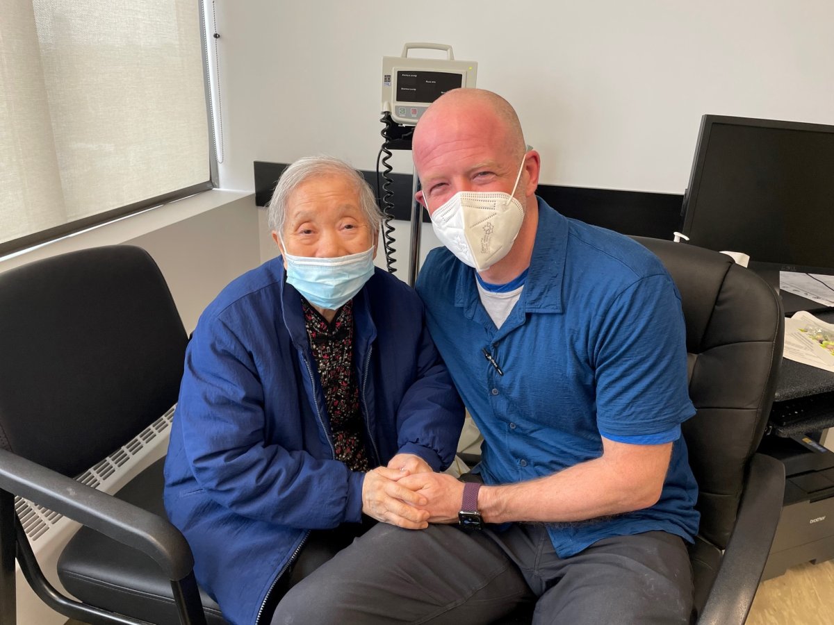 Dr. Darren Markland with a patient on April 6, 2022