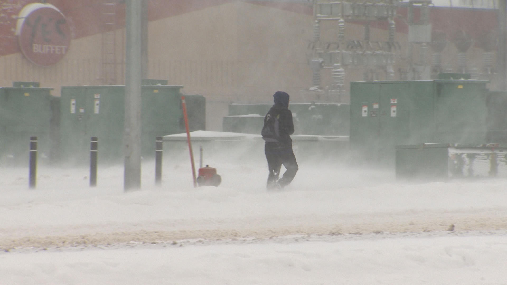 Manitoba’s spring snow storm didn’t reach the historic proportions some had been expecting, but Environment Canada says the province isn’t quite out of the woods yet.