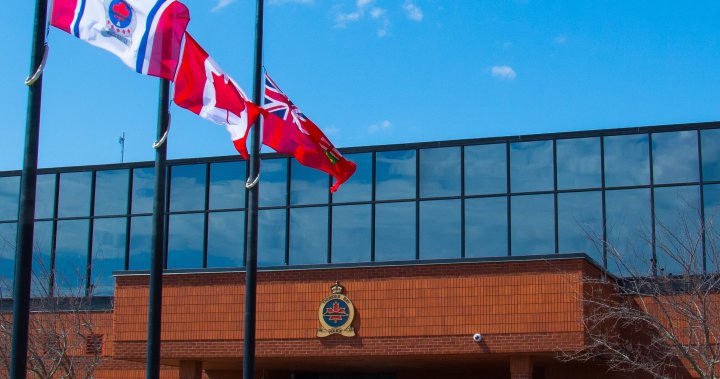 Жена в Онтарио е открита мъртва, след като полицията твърди, че не е отговорила на обаждането на 911