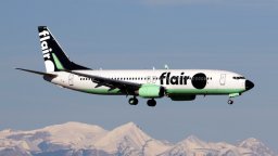 flair airlines jet