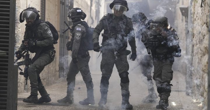 More clashes in Jerusalem as Israeli police enter Al-Aqsa Mosque compound
