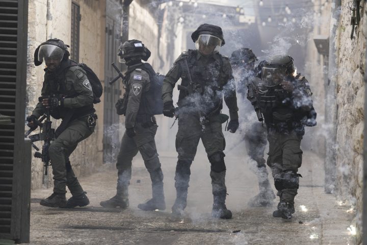More clashes in Jerusalem as Israeli police enter Al-Aqsa Mosque compound