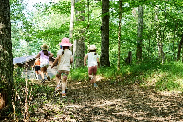 Camp Kee-Mo-Kee campers on a walk.