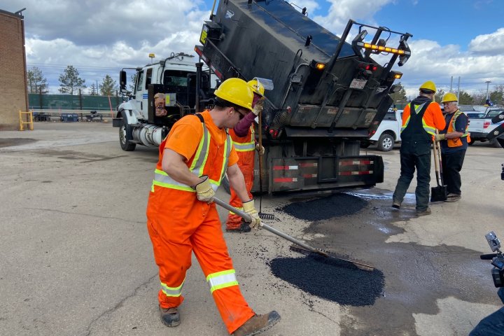 More than 63,000 potholes filled in Edmonton so far this year