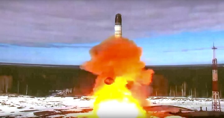 How will Russia’s chain of command work in the event of a nuclear weapon launch?