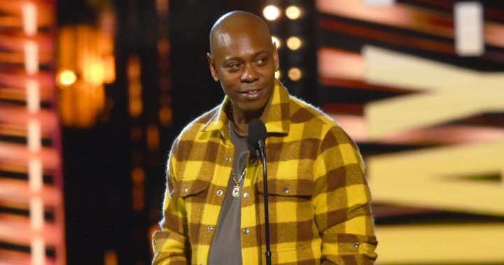 Dave Chappelle will not let his high school name theatre after him – National | Globalnews.ca
