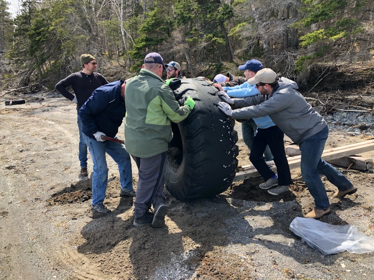 St. Charles Parish News: Wetland Watchers volunteers collect 39 bags of  trash for Swamp Sweep