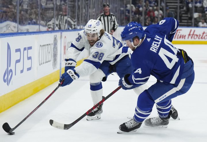 Toronto Maple Leafs defeat Tampa Bay Lightning to take 3 2 series