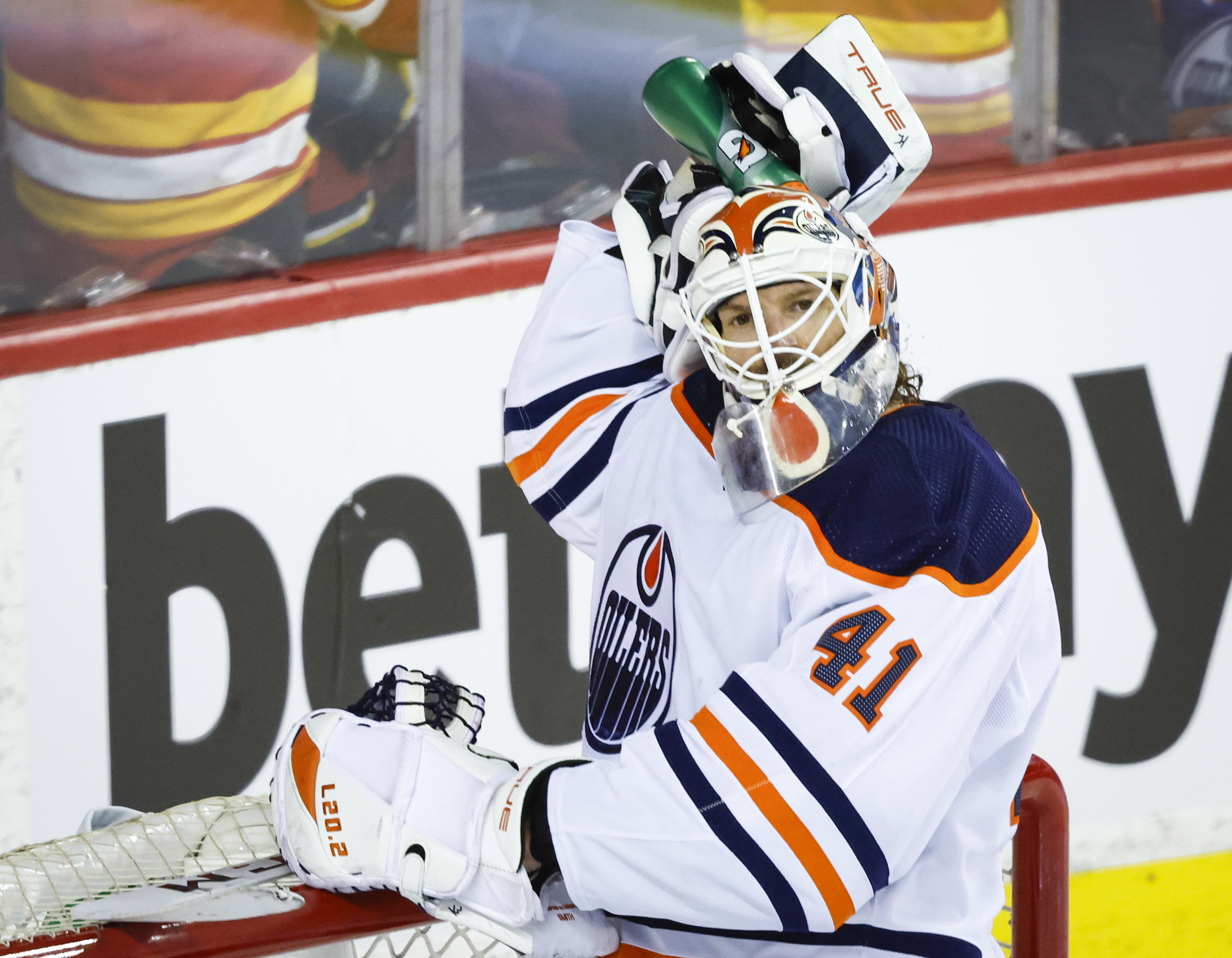 LIVE COVERAGE: Oilers at Flames